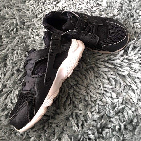 Nike Huarache (toddler size 8) - Picture 2 of 3